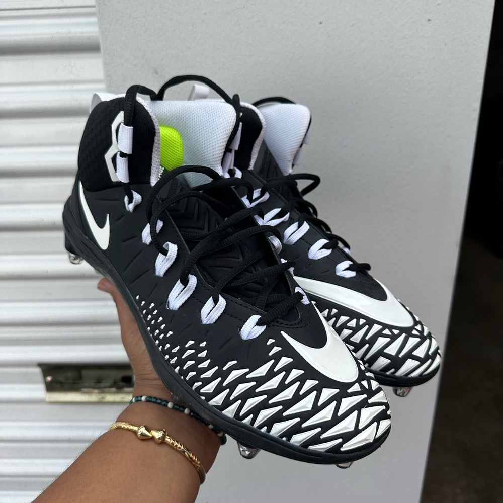 Nike Force Savage Football Cleats